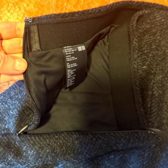 Uniqlo dark gray women wool blend flare skirt NWT - Picture 8 of 10